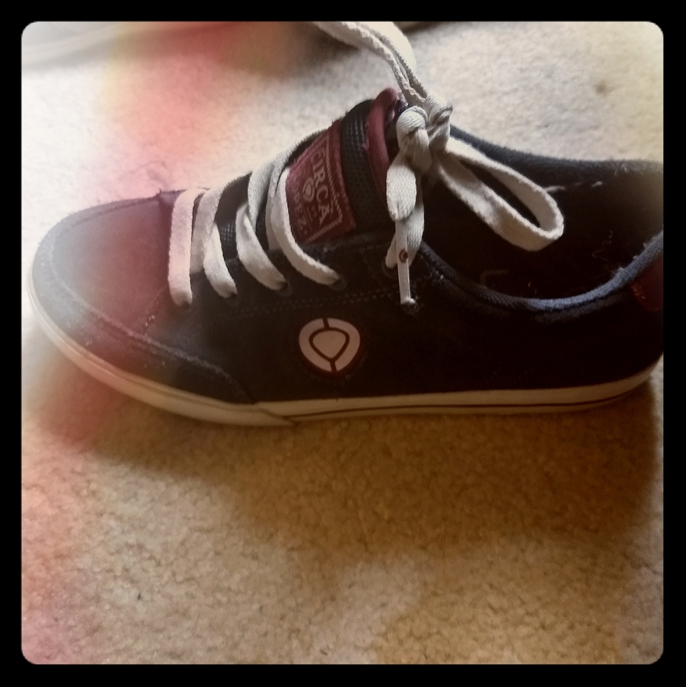 Circa Unisex Board Shoes size 8 (7.5)